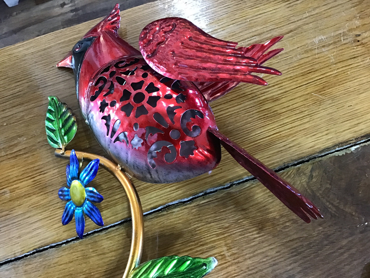 Memorial cardinal solar stake