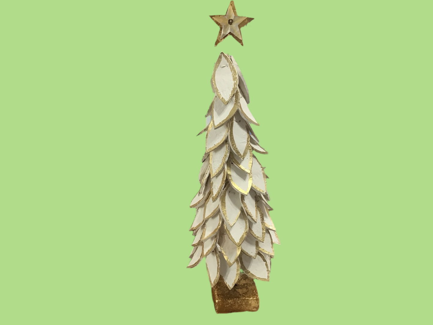 Medium white and gold coconut made tree