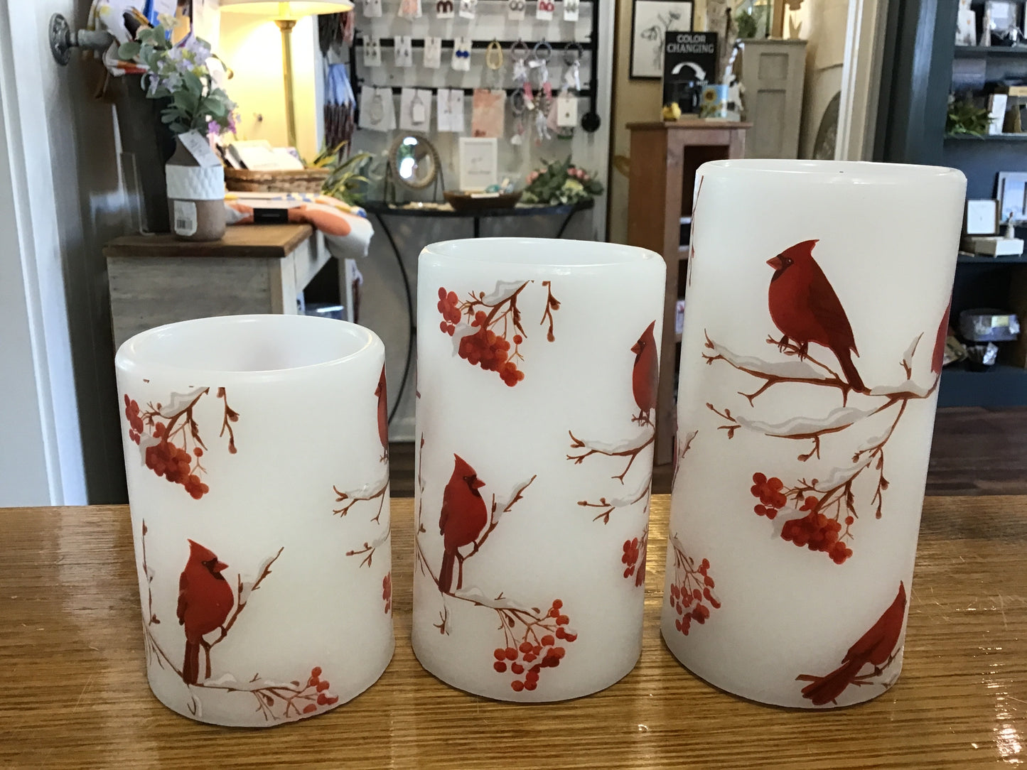 Small timer cardinal candle