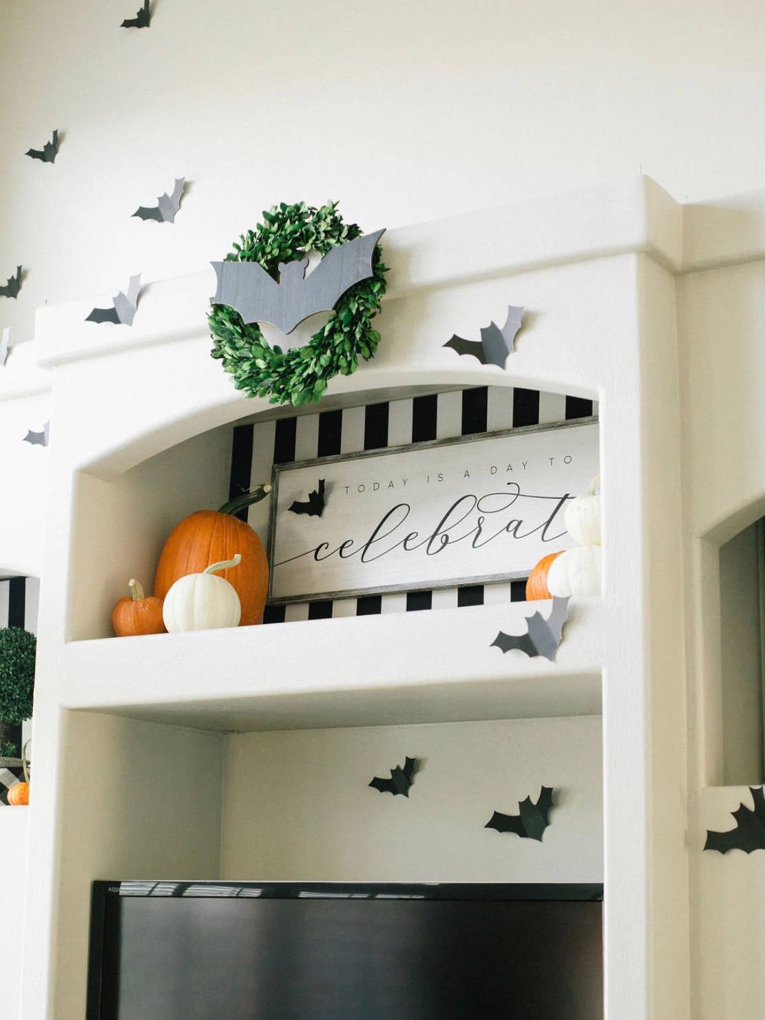 50447 - 7x2 & 9x3 PAPER BATS 16 pcs, HALLOWEEN Decor