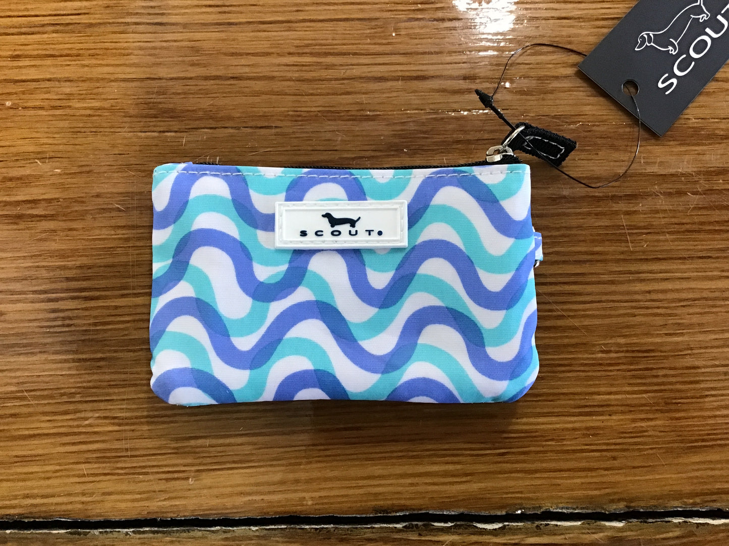 IDkase card holder wiggle room