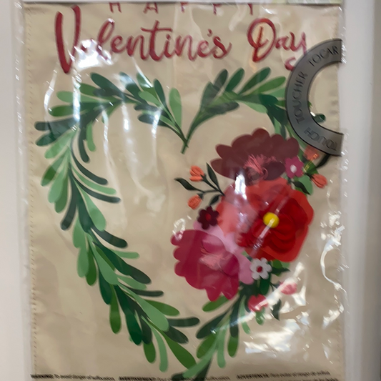 Evergreen Valentines Floral heart wreath garden flag