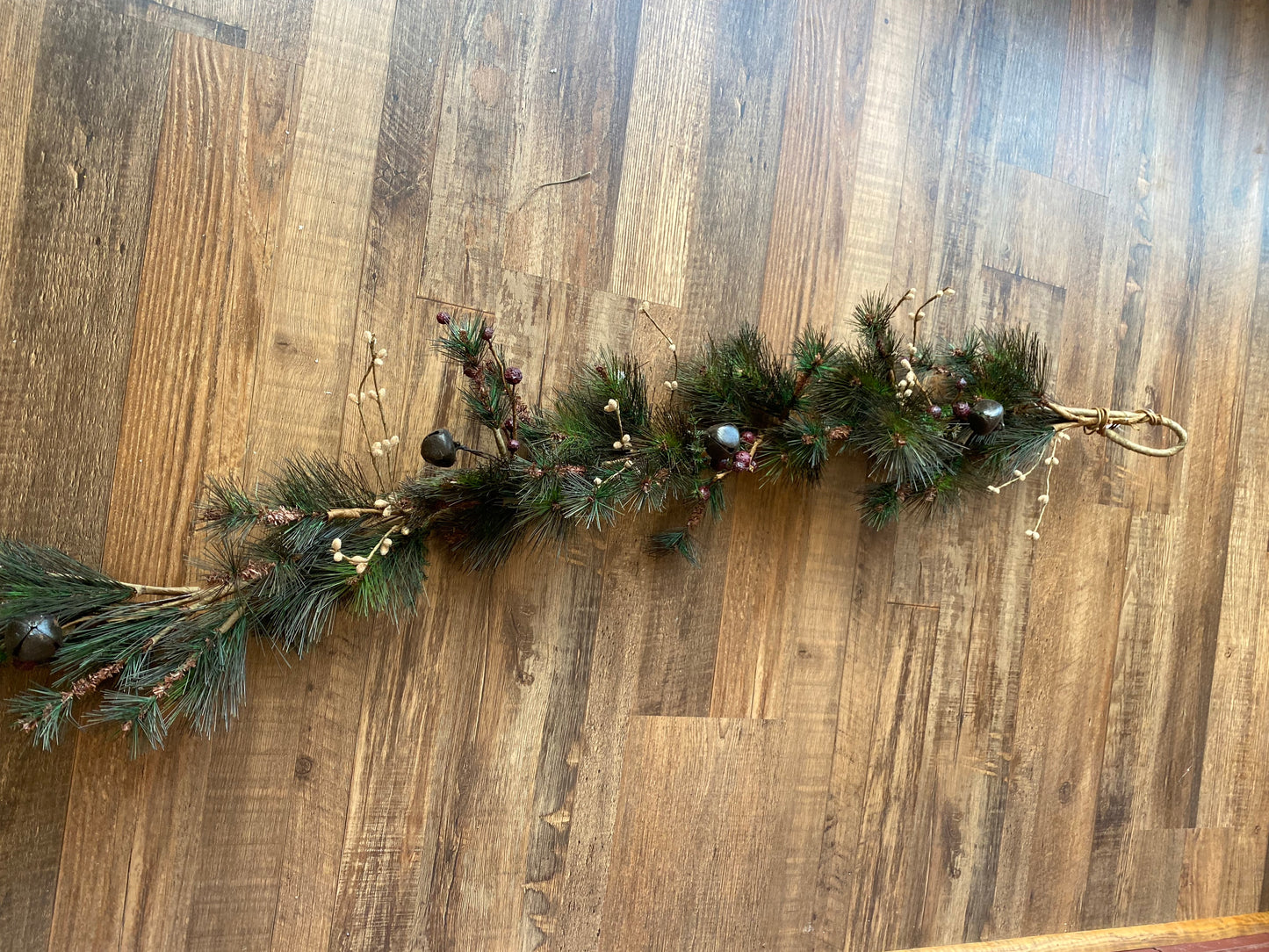 Burgundy Bell 4ft Garland