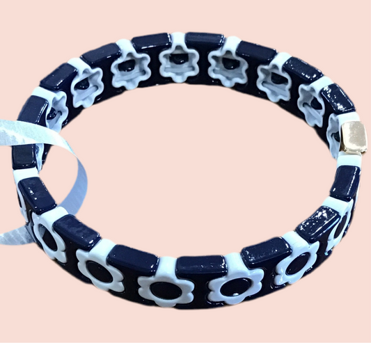 Enamel small flower midnight bracelet