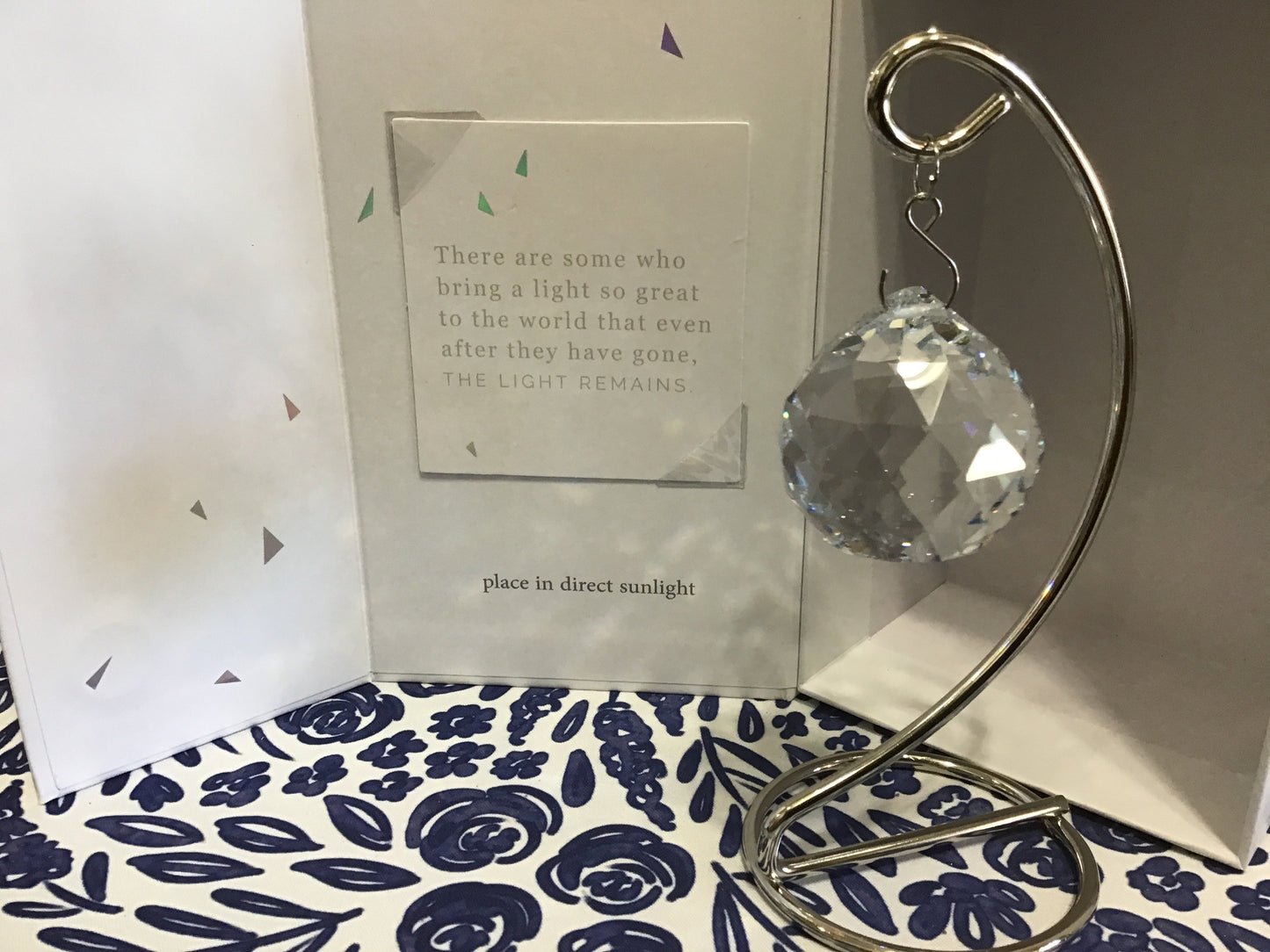 Memorial  real crystal tabletop works with sunlight