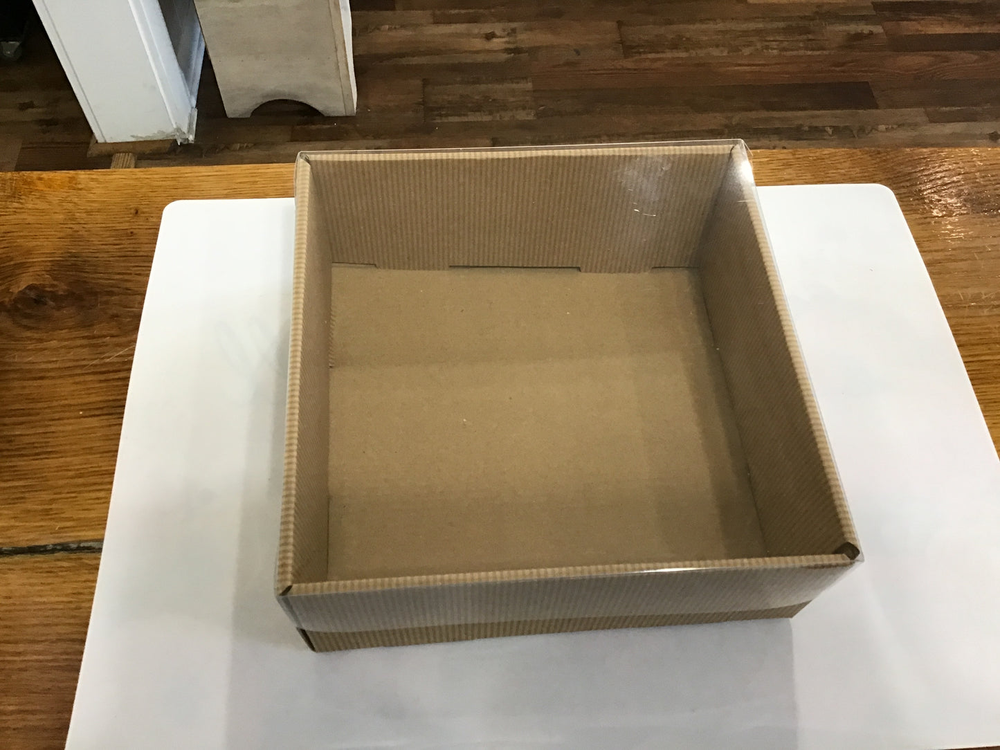Square treat box clear lid