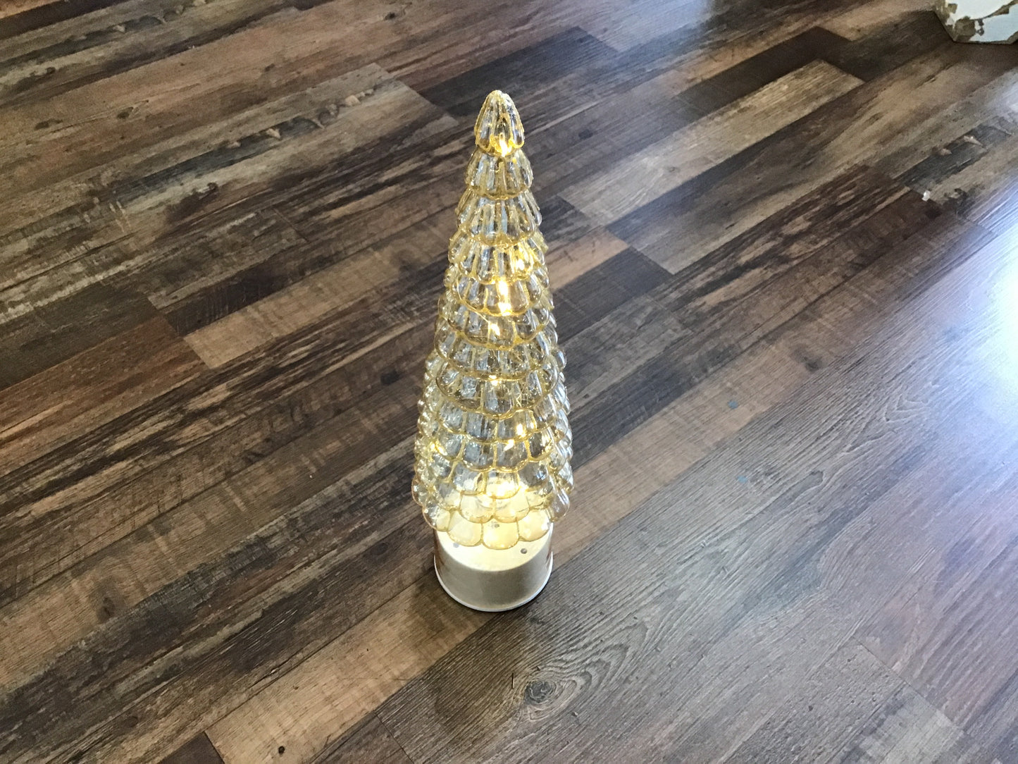 Christmas tree spinning non-musical shelf sitter glass
