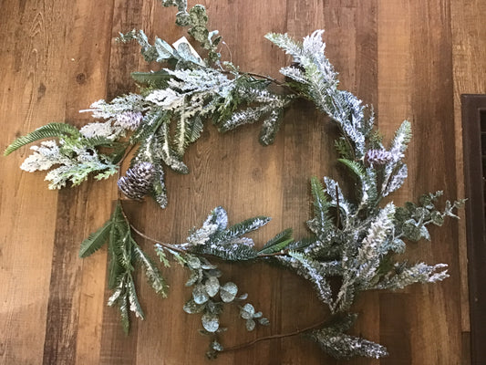 Flocked mixed pine garland 6’