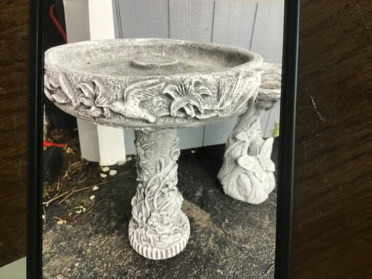 Hummingbird Birdbath