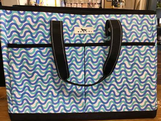 Ben pocket tote wiggle room