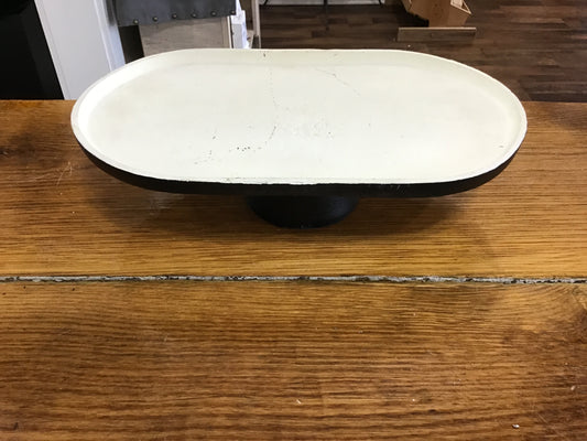 Rustic metal stand for table has perfect rustic charm in the finish