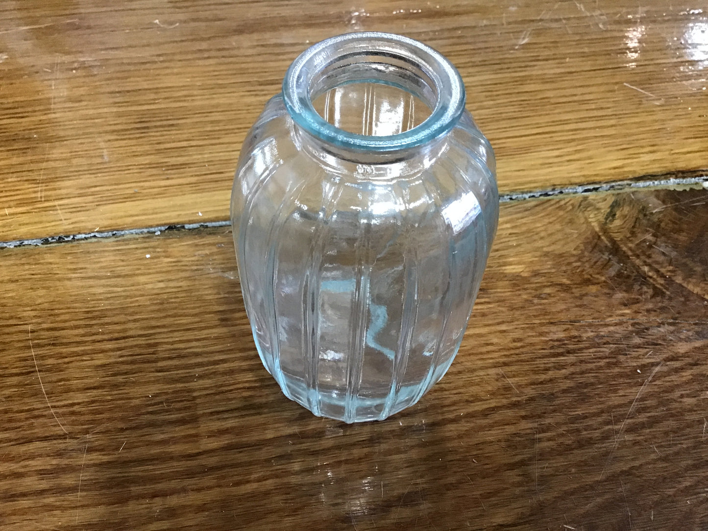 Bud glass vase