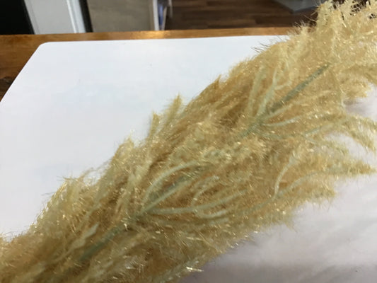Feathered bundle wheat color