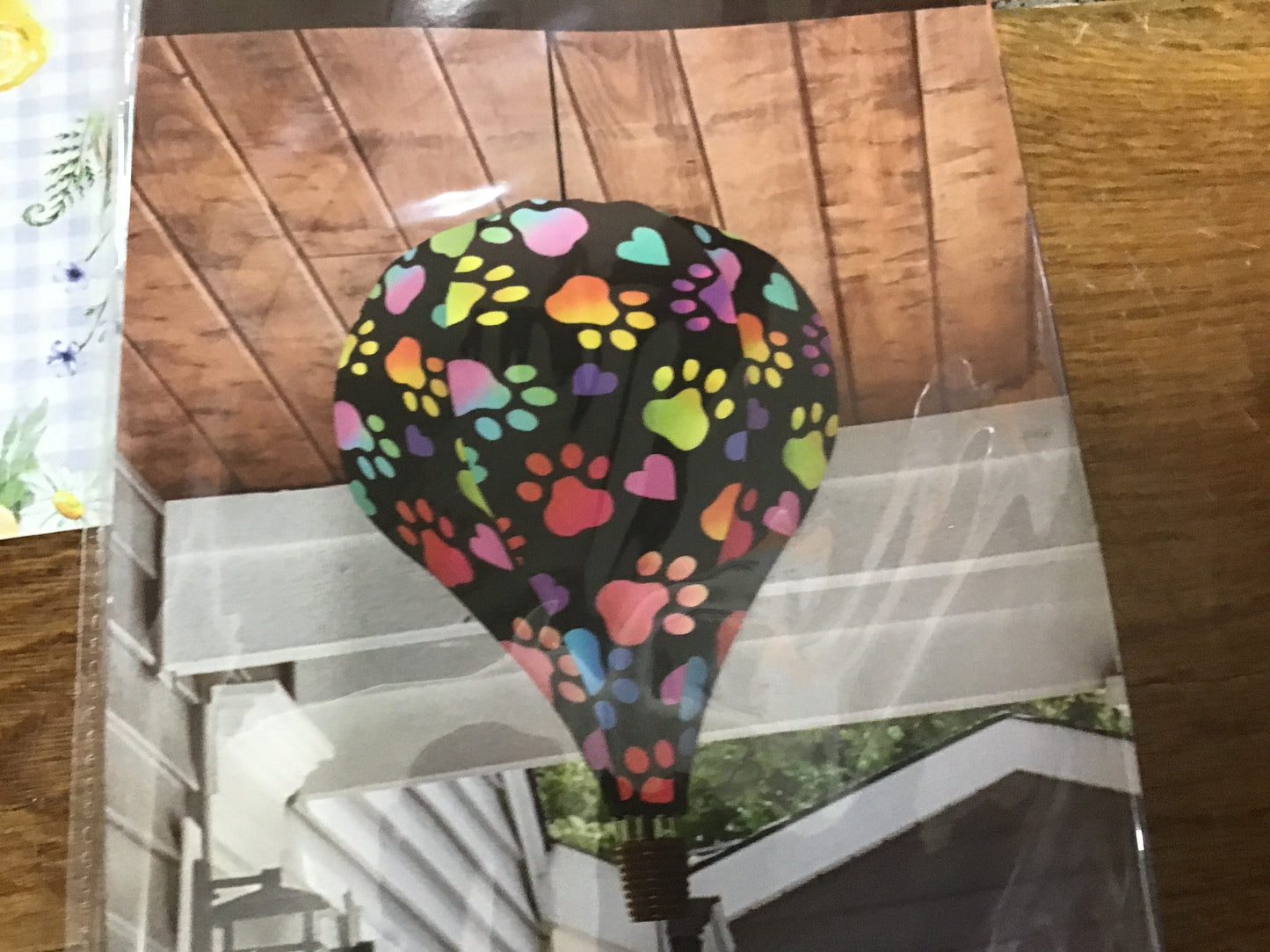 Balloon spinner paw print