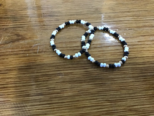 Enamel black and white beads bracelet