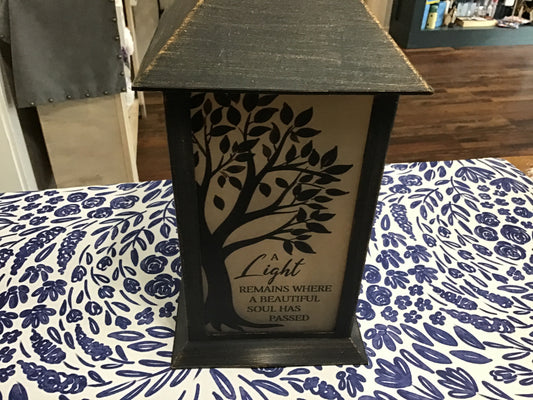 Memorial tree lantern