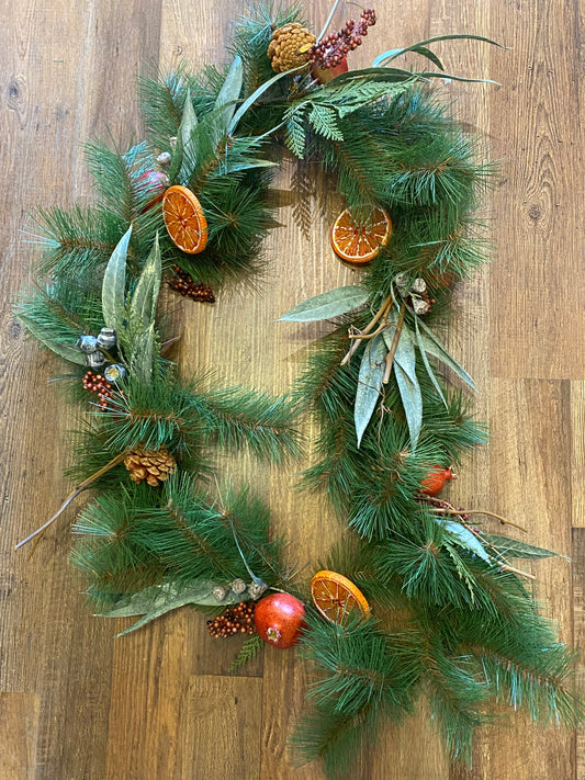 Pine With Fruit Garland