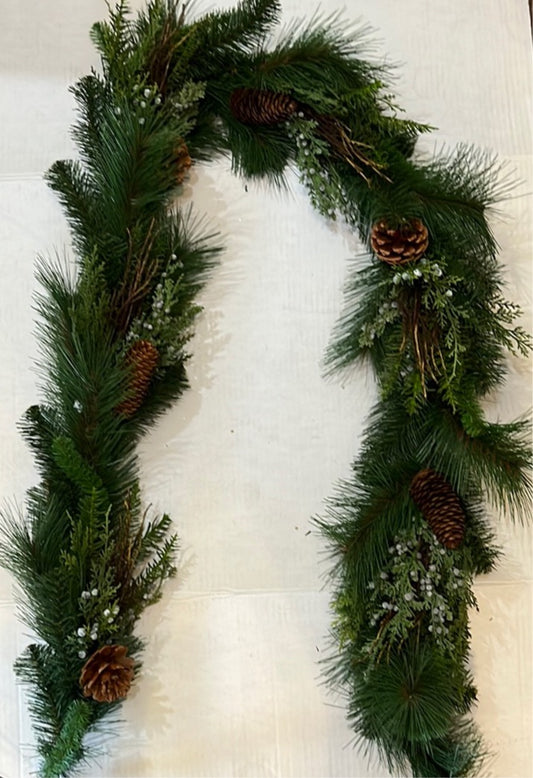 Christmas Garland - Evergreen with Pine Cones