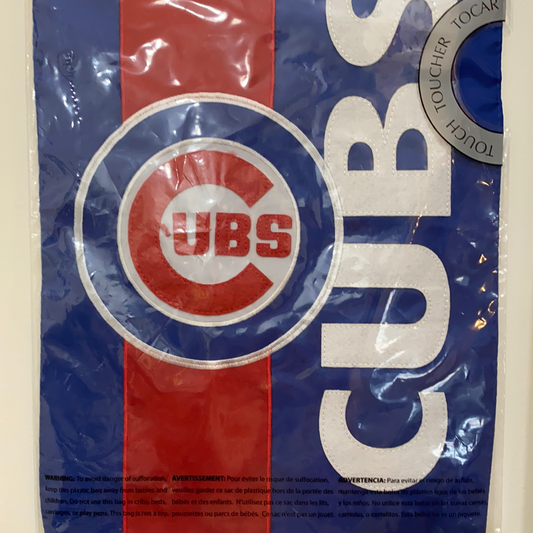 Chicago Cubs embellish garden flag